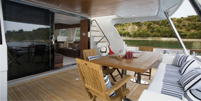 ULISSE -  Aft Deck dining